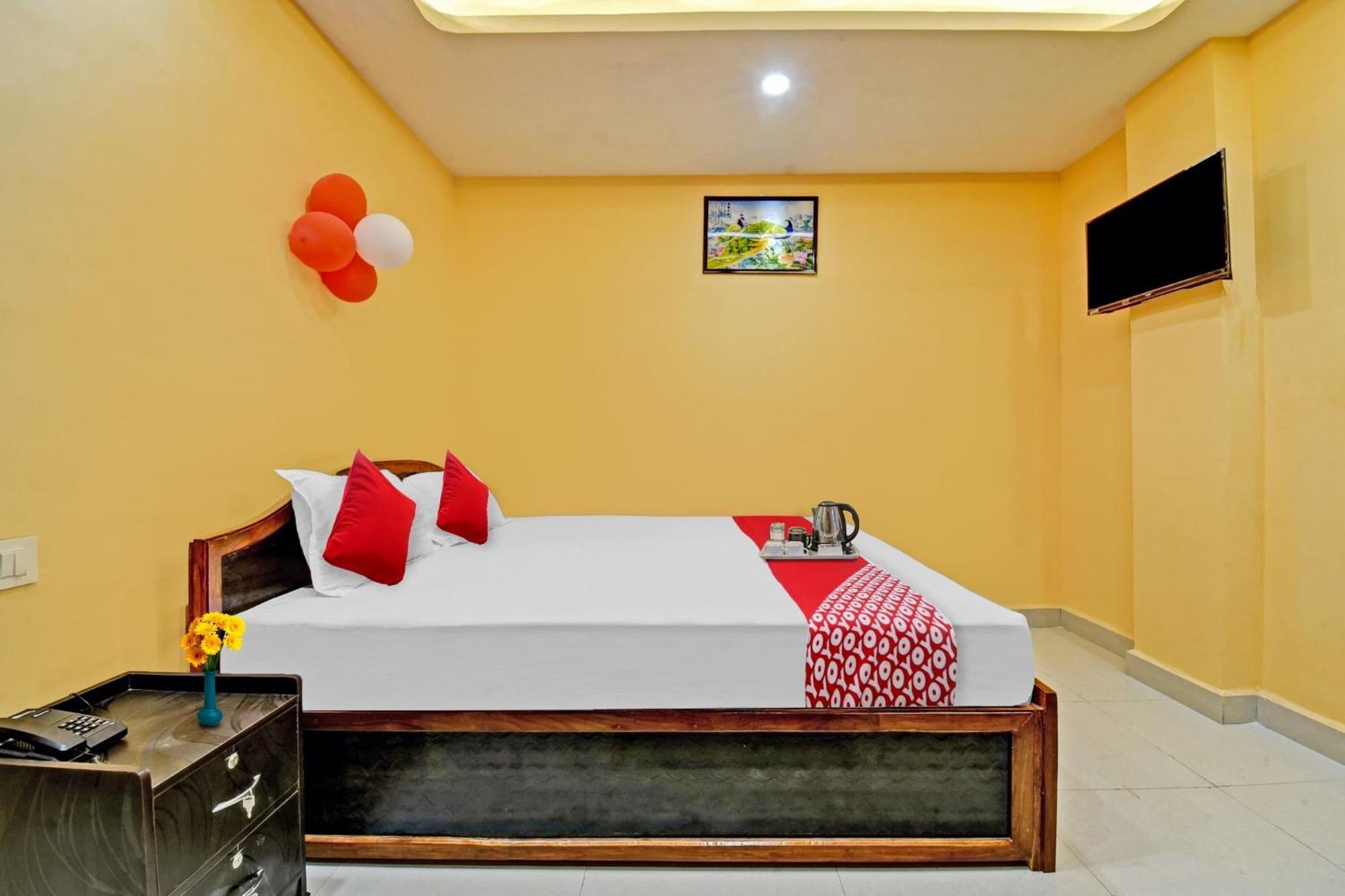 Hotel O Lotus Inn Danapur Екстер'єр фото